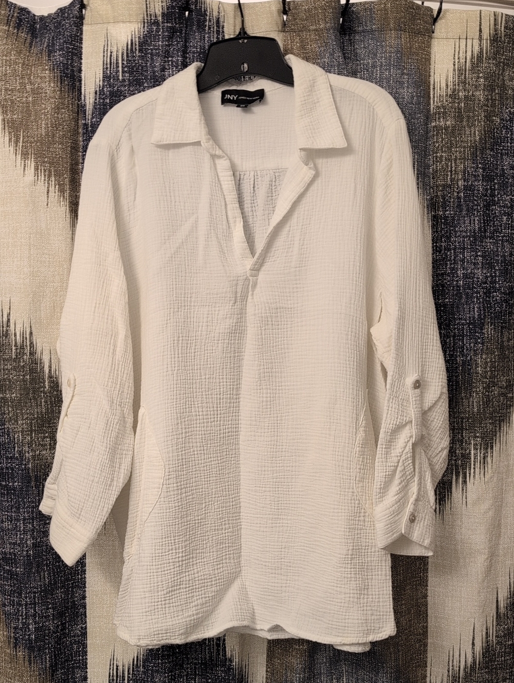 Jones New York White Textured Split V-Neck Tunic